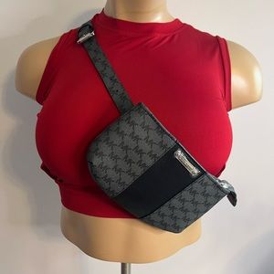 Michael Kors sling pack